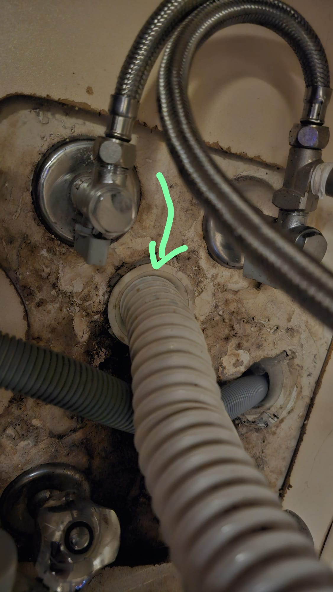 Lavabo Altı Boru Değişimi